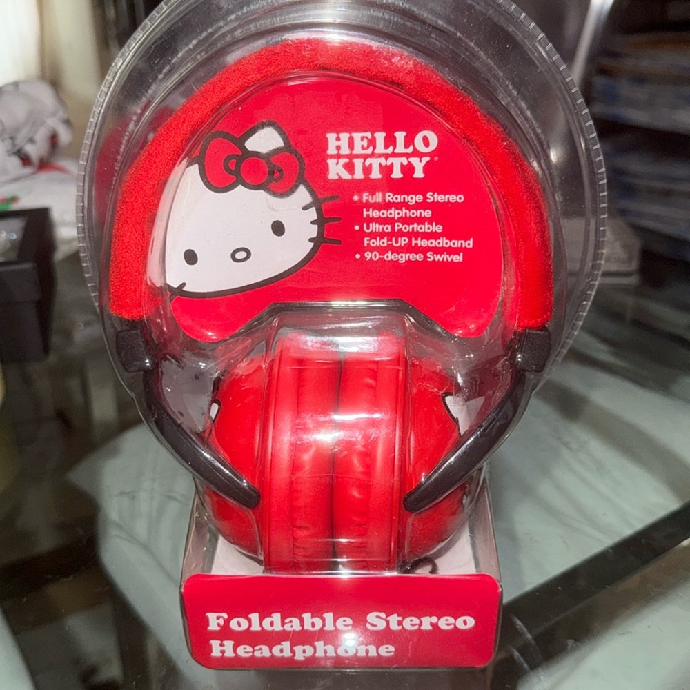 Hello Kitty vintage collection Headphones HTF